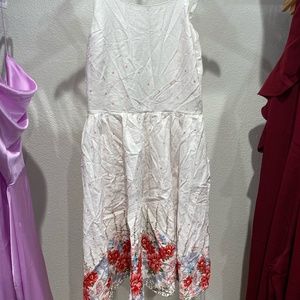 Girls sleeveless floral dress size Small 100% Cotton